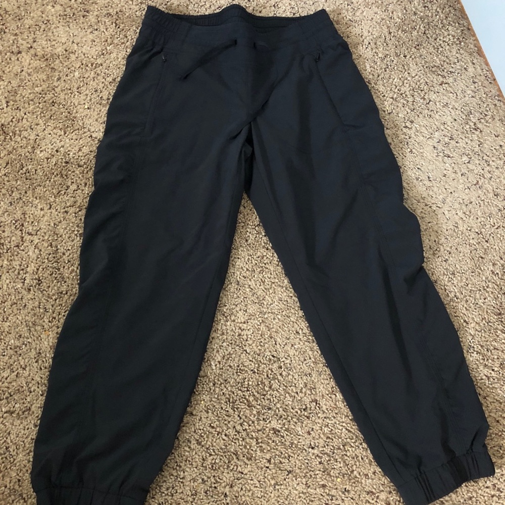 Crop parachute pants